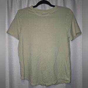 Lululemon T-Shirt